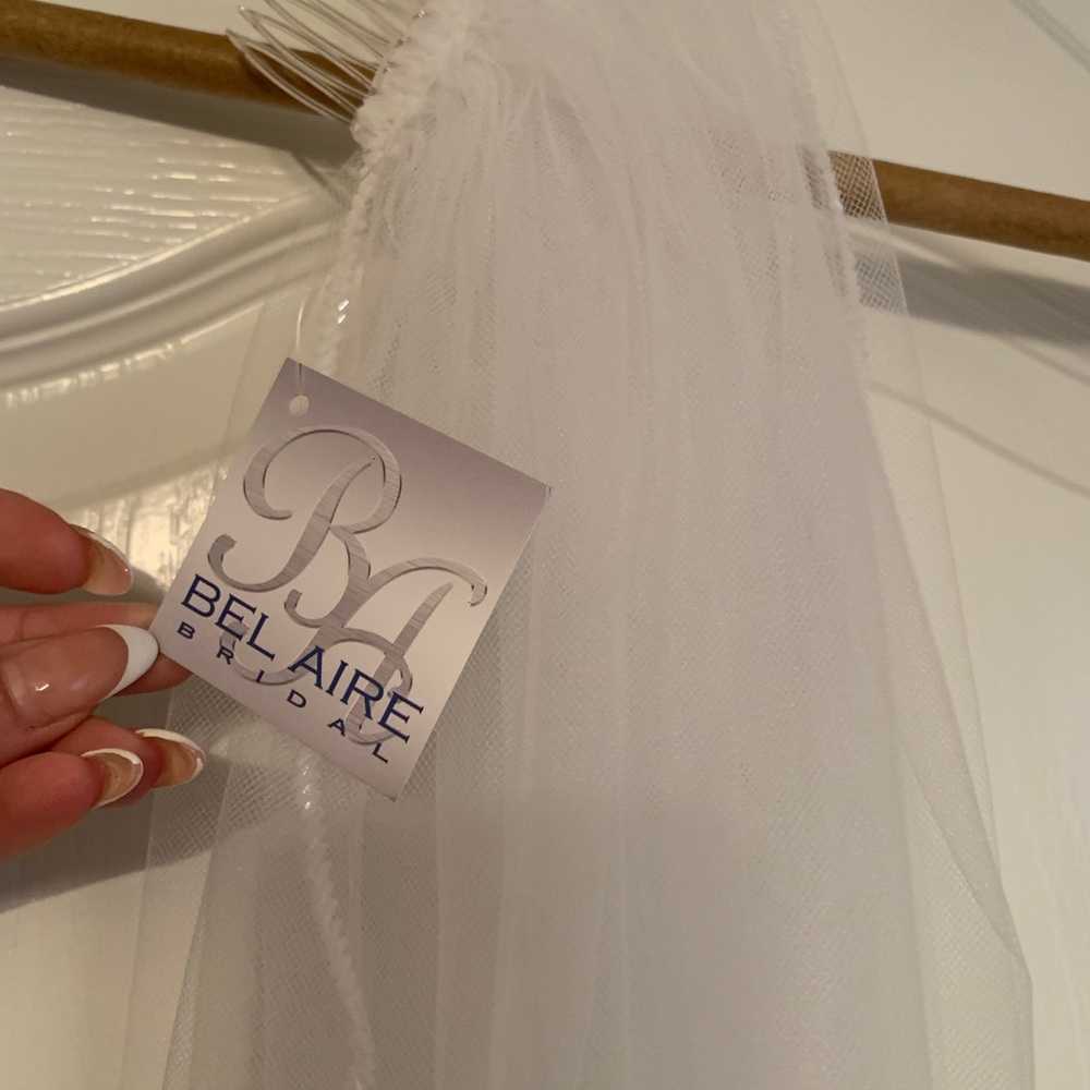 Belaire Bridal NEVER WORN WHITE WEDDING VEIL